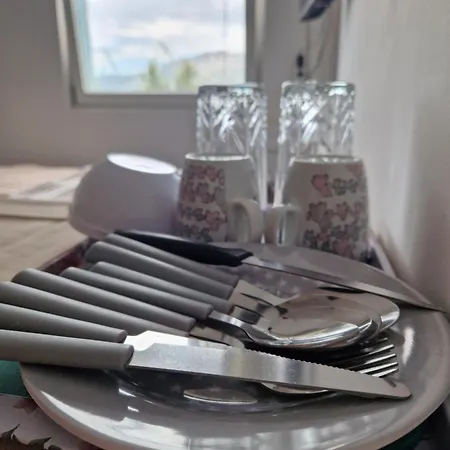 Gostinjska kuća For Two With Private Bathroom Near Center Split